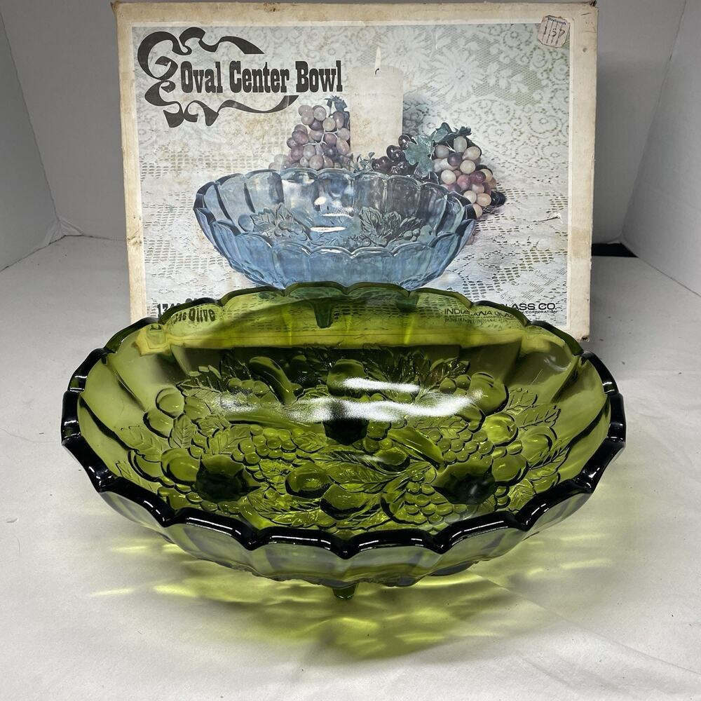 Vintage Harvest Grape Indiana Green Glass Footed Oval Center Fruit Bowl 12” W Bo